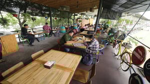 Lekker Urban Food House Putri Hijau