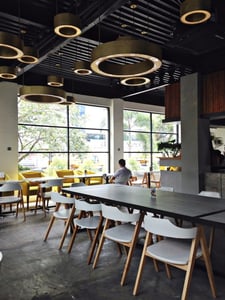 Junction Cafe, Uskup Agung