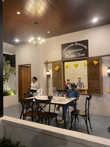 De Kapal Cafe & Resto