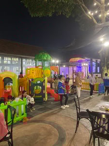 De Kapal Cafe & Resto