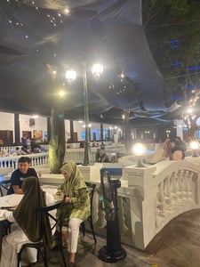 De Kapal Cafe & Resto